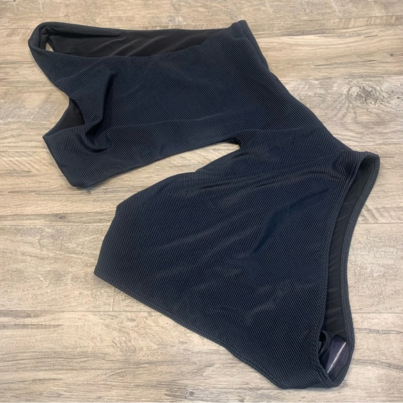 Beach Riot Celine One Piece Cut Out Bathing Swim Suit - Picture 9 of 12